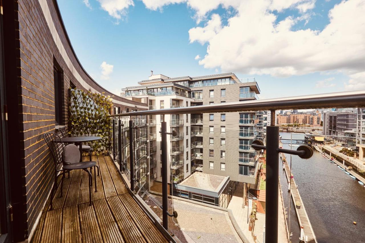 Deluxe River Canal View & Free Secure Parking! 利兹 外观 照片