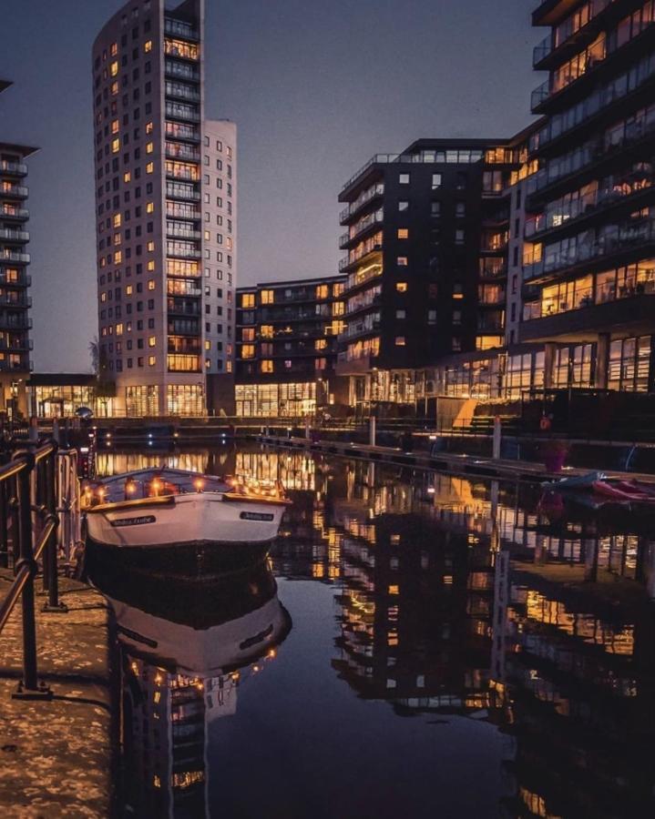 Deluxe River Canal View & Free Secure Parking! 利兹 外观 照片