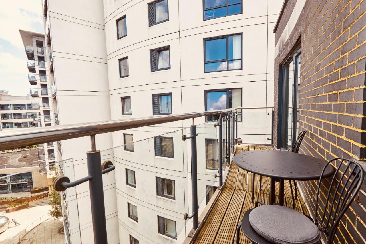 Deluxe River Canal View & Free Secure Parking! 利兹 外观 照片