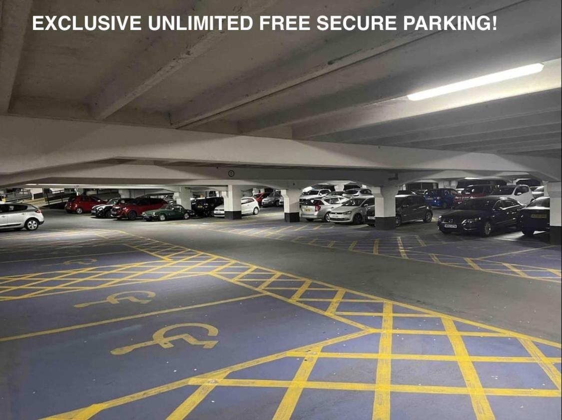 Deluxe River Canal View & Free Secure Parking! 利兹 外观 照片